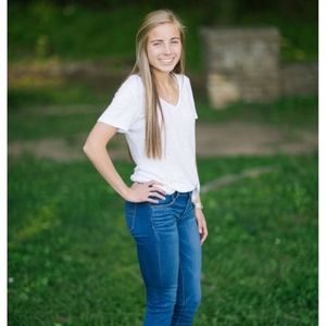 Meet your Posher, Avery